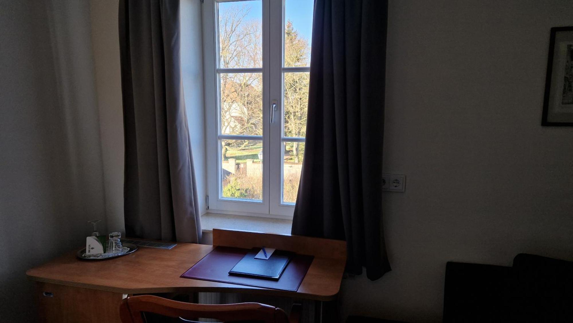 Rohrsheim Hotel Garni Demmel & Cie מראה חיצוני תמונה