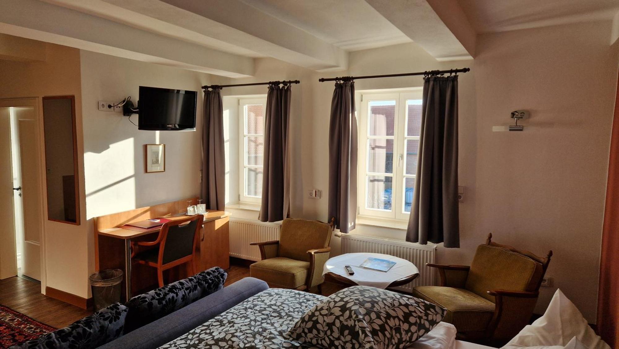 Rohrsheim Hotel Garni Demmel & Cie מראה חיצוני תמונה