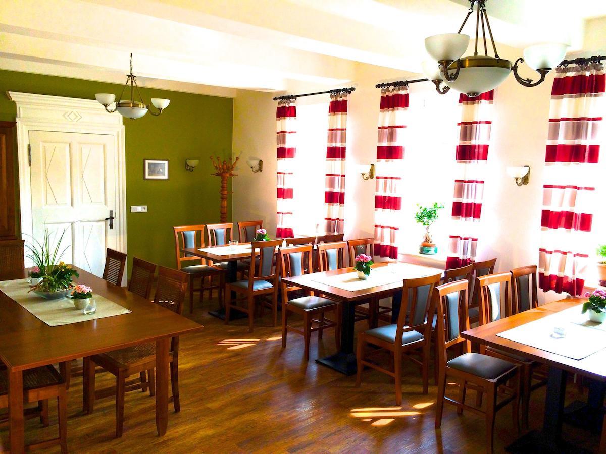 Rohrsheim Hotel Garni Demmel & Cie מראה חיצוני תמונה